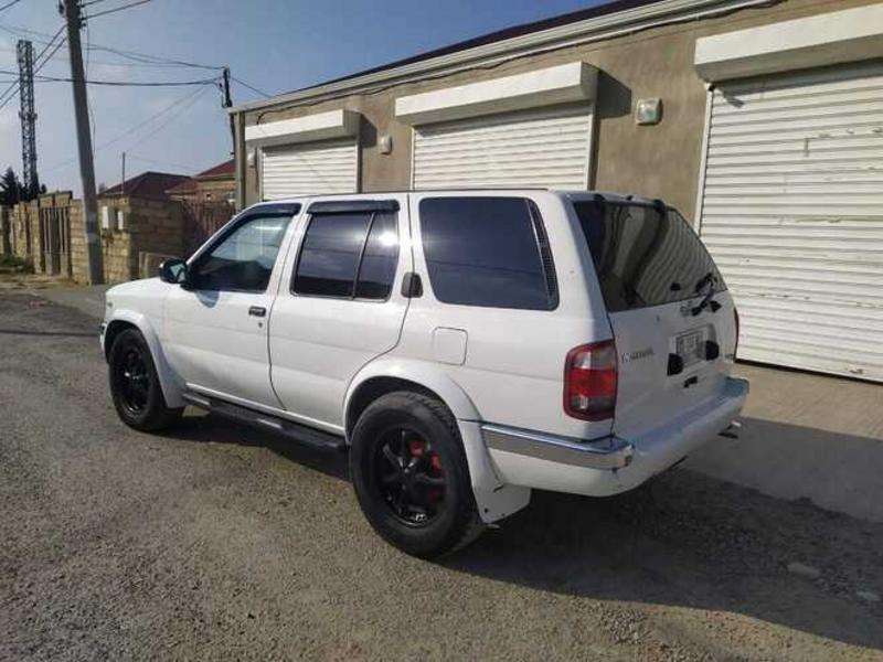 Nissan Pathfinder, 1998 il, 3.3 L, 396 100 km