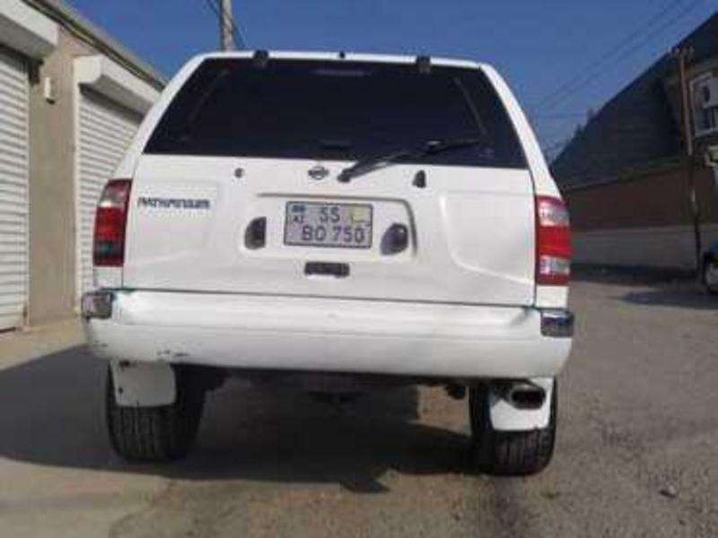 Nissan Pathfinder, 1998 il, 3.3 L, 396 100 km