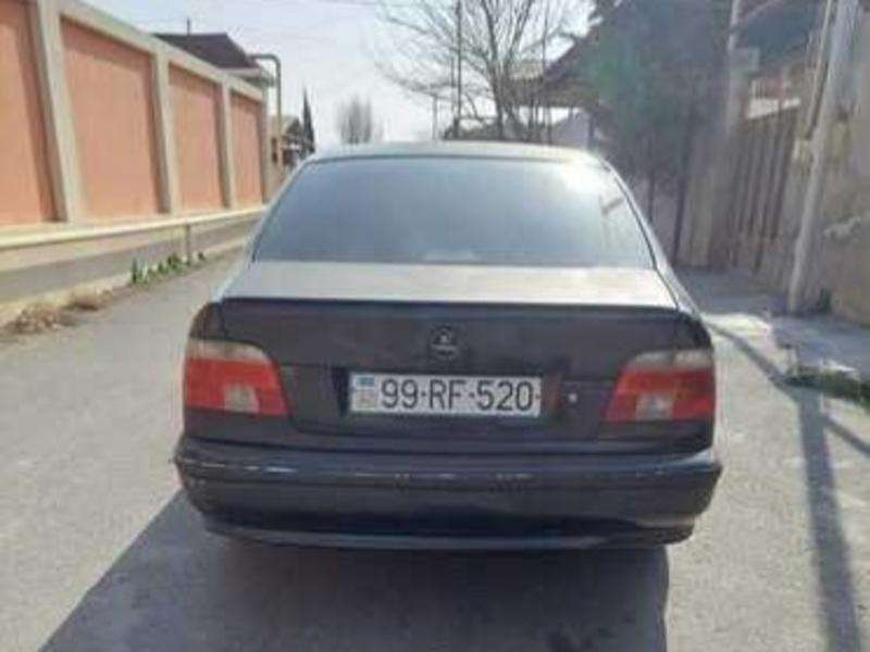 BMW 520, 1997 il, 2.0 L, 250 000 km