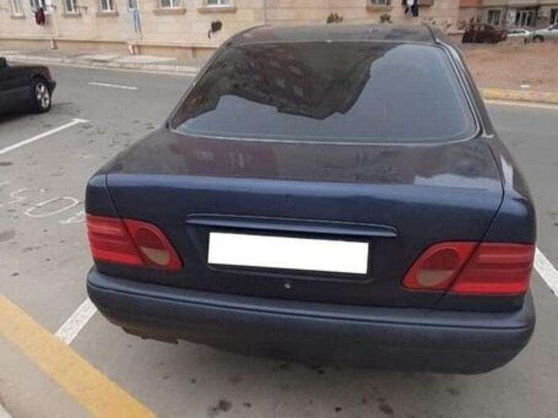 Mercedes E 230, 1997 il, 2.3 L, 590 000 km