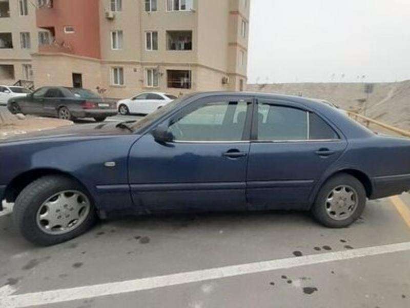 Mercedes E 230, 1997 il, 2.3 L, 590 000 km