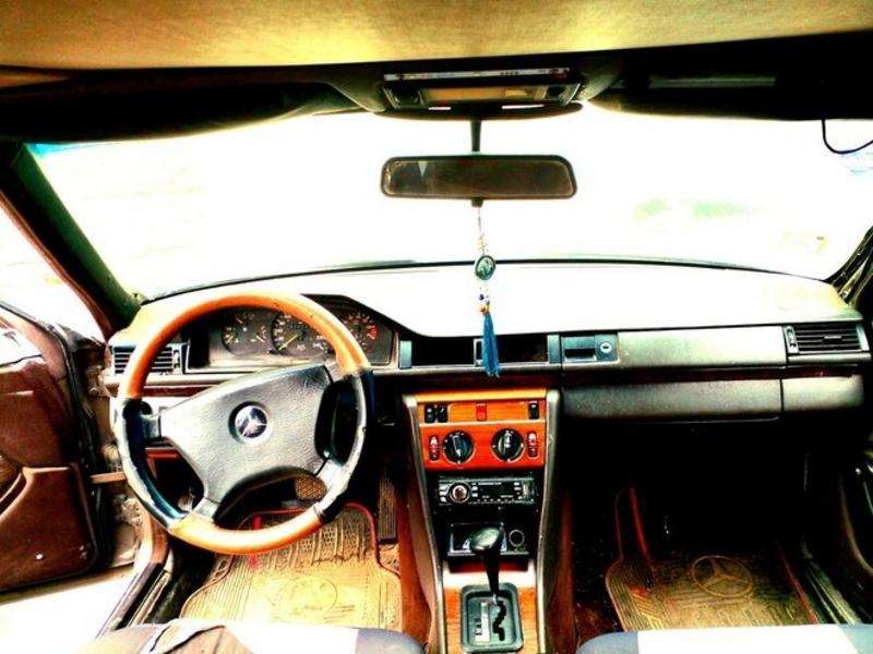 Mercedes E 230, 1990 il, 2.3 L, 225 000 km