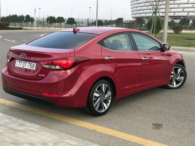Hyundai Elantra, 2015 il, 1.8 L, 92 000 km