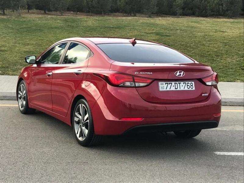 Hyundai Elantra, 2015 il, 1.8 L, 92 000 km