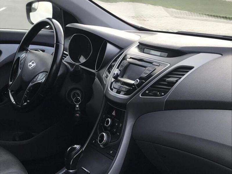 Hyundai Elantra, 2015 il, 1.8 L, 92 000 km