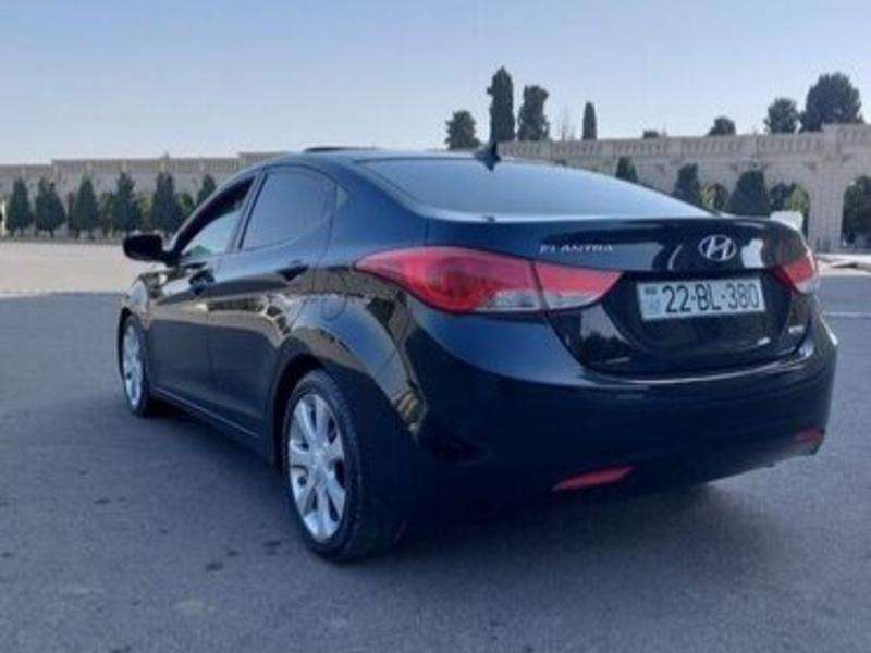 Hyundai Elantra, 2011 il, 1.8 L, 206 000 km