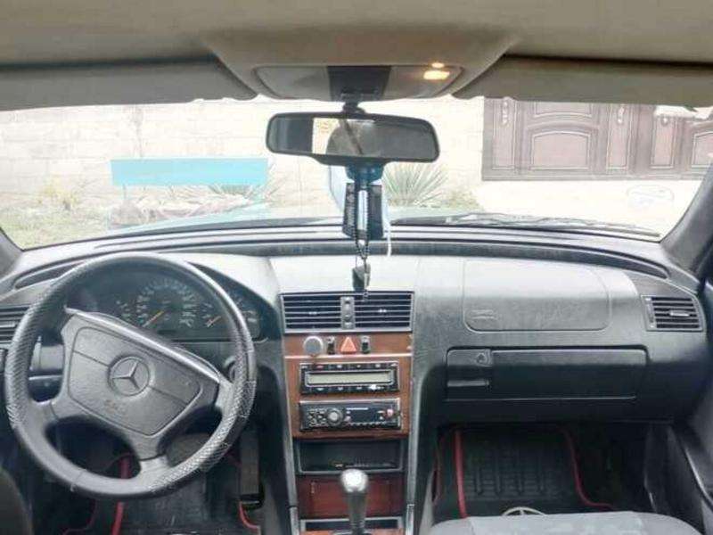Mercedes C 200, 1996 il, 2.0 L, 250 000 km