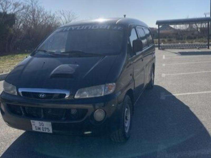 Hyundai H-1, 2004 il, 2.5 L, 490 000 km