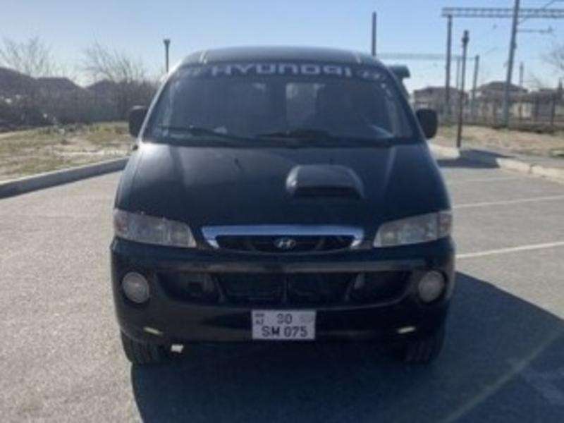 Hyundai H-1, 2004 il, 2.5 L, 490 000 km
