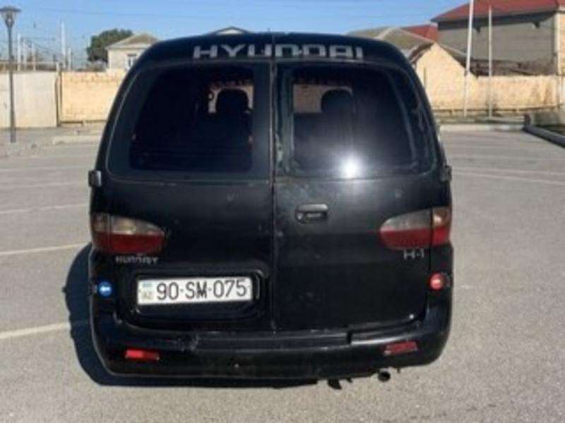 Hyundai H-1, 2004 il, 2.5 L, 490 000 km