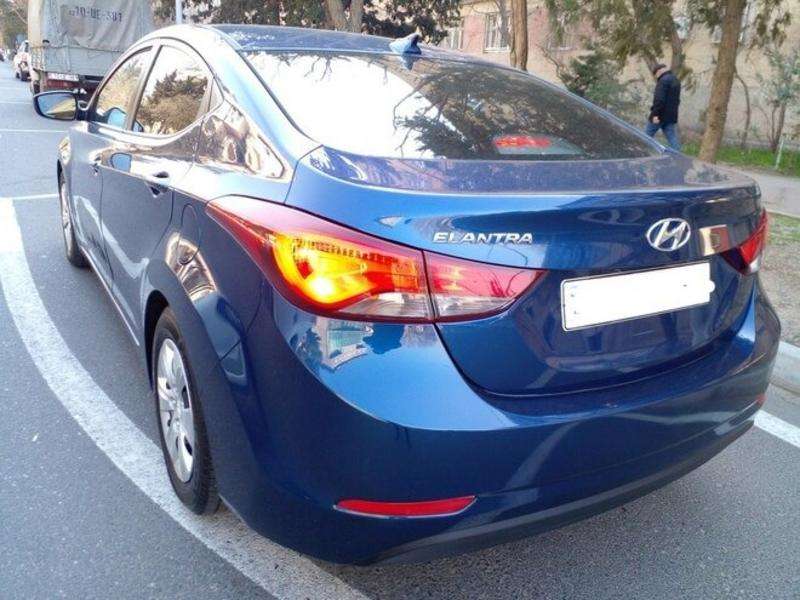 Hyundai Elantra, 2015 il, 1.8 L, 78 000 km