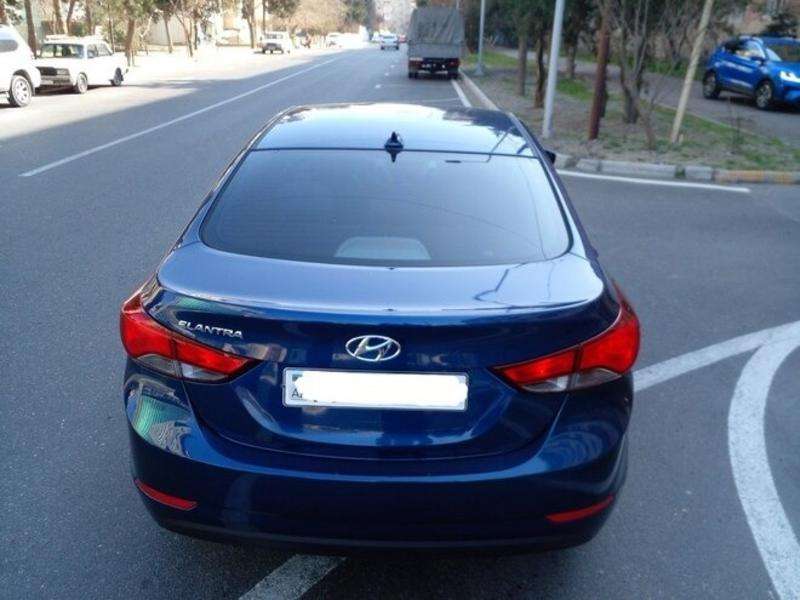 Hyundai Elantra, 2015 il, 1.8 L, 78 000 km