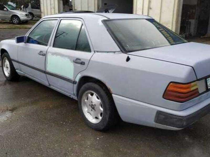 Mercedes E 200, 1990 il, 2.0 L, 358 694 km