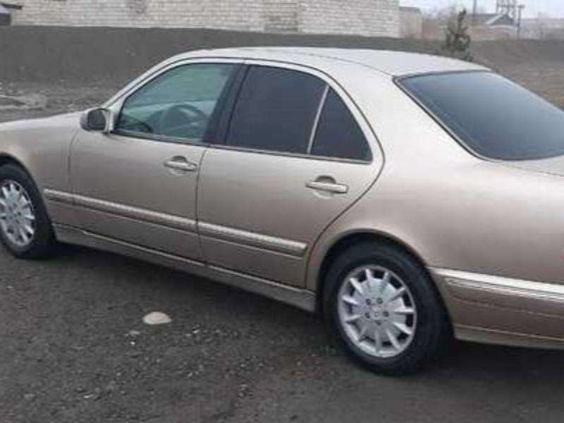 Mercedes E 200, 2000 il, 2.0 L, 280 000 km