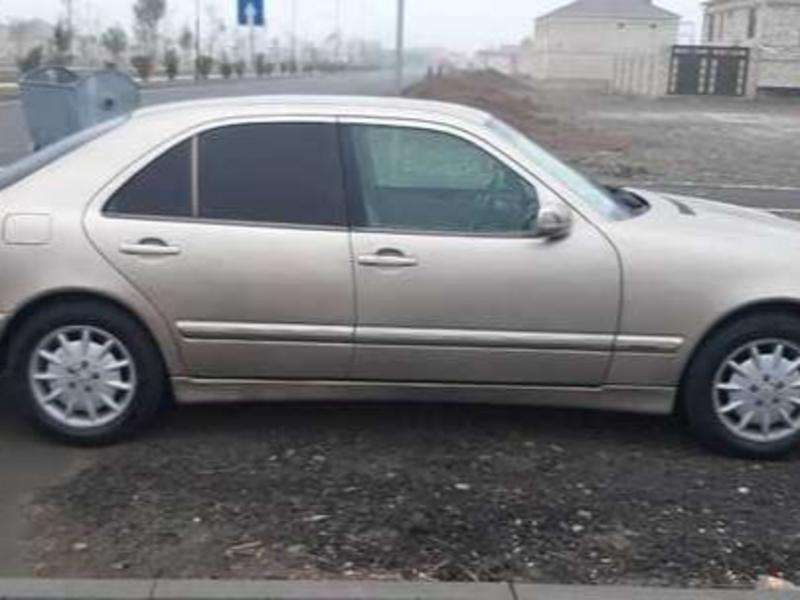 Mercedes E 200, 2000 il, 2.0 L, 280 000 km