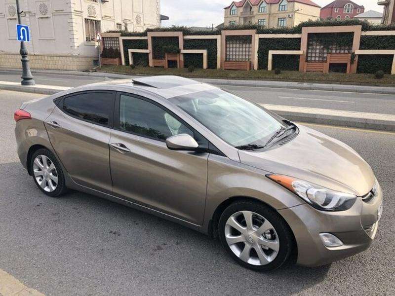 Hyundai Elantra, 2012 il, 1.8 L, 112 000 km