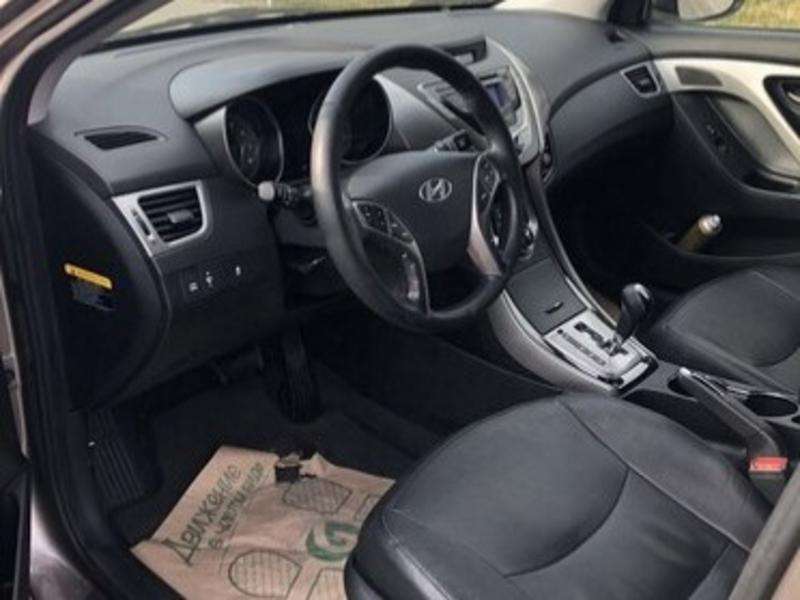 Hyundai Elantra, 2012 il, 1.8 L, 112 000 km
