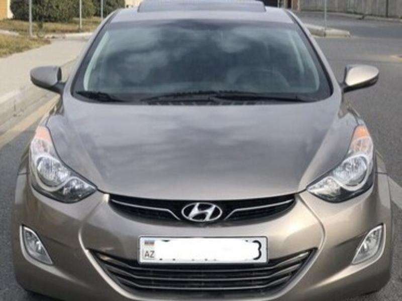 Hyundai Elantra, 2012 il, 1.8 L, 112 000 km