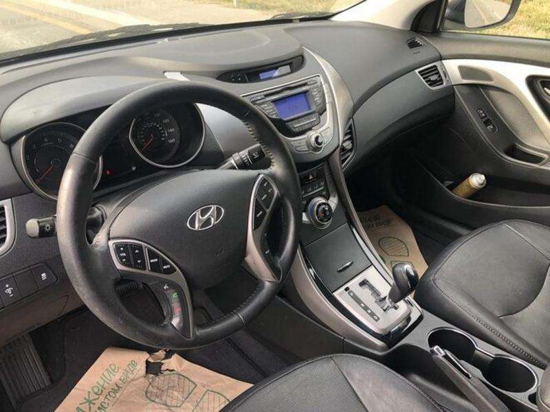 Hyundai Elantra, 2012 il, 1.8 L, 112 000 km