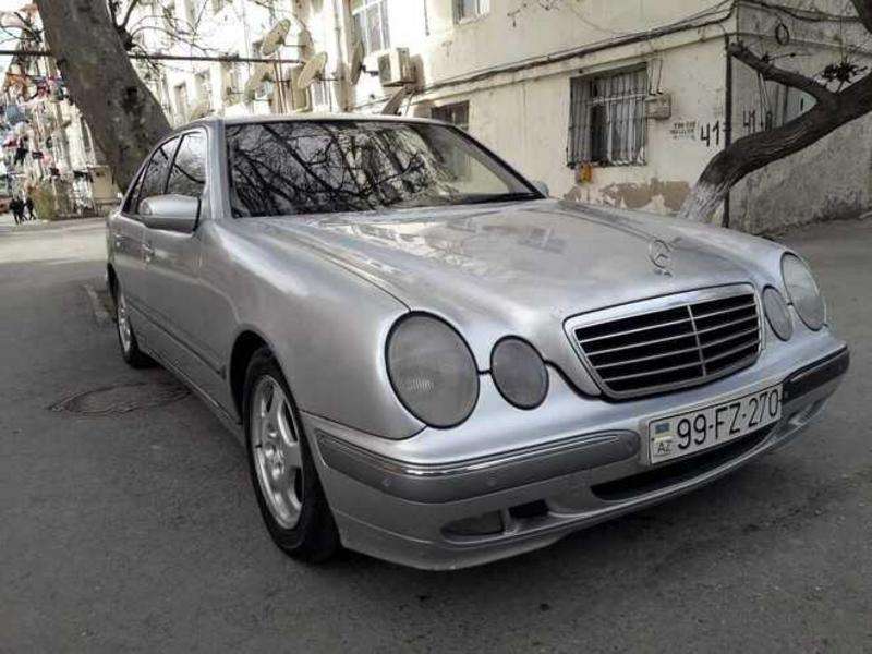Mercedes E 220, 1999 il, 2.2 L, 400 000 km