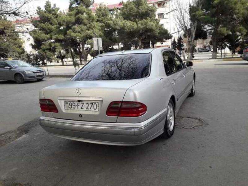 Mercedes E 220, 1999 il, 2.2 L, 400 000 km