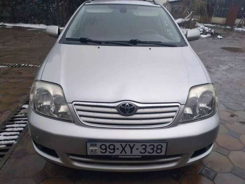Toyota Corolla, 2005 il, 1.4 L, 292 000 km
