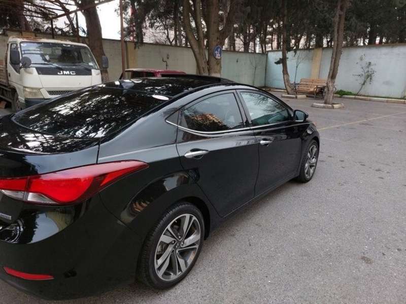 Hyundai Elantra, 2016 il, 1.8 L, 92 000 km