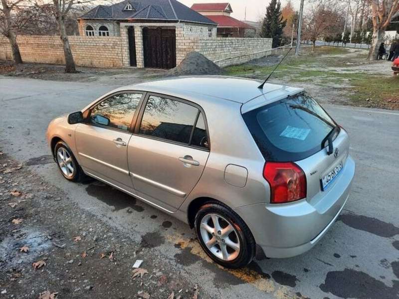 Toyota Corolla, 2005 il, 1.4 L, 133 000 km