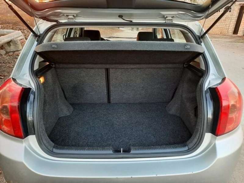 Toyota Corolla, 2005 il, 1.4 L, 133 000 km