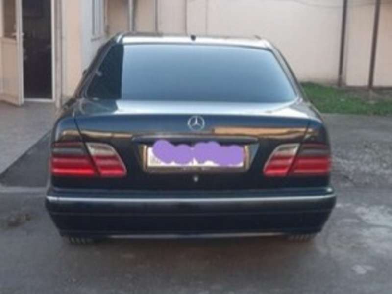 Mercedes E 240, 2000 il, 2.6 L, 296 533 km