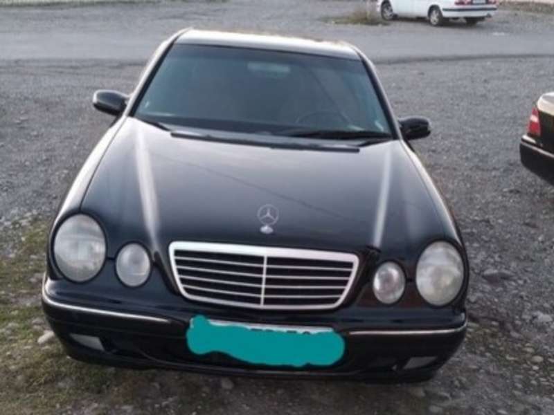 Mercedes E 240, 2000 il, 2.6 L, 296 533 km