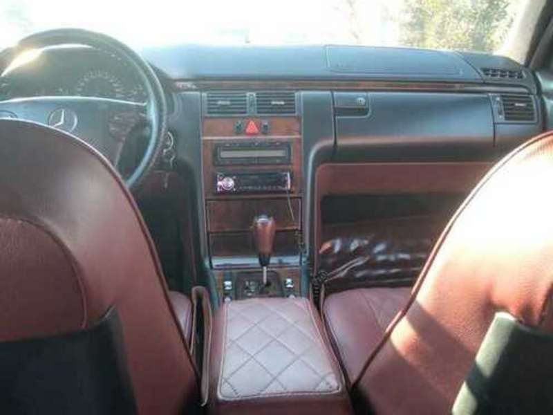 Mercedes E 240, 2000 il, 2.6 L, 296 533 km
