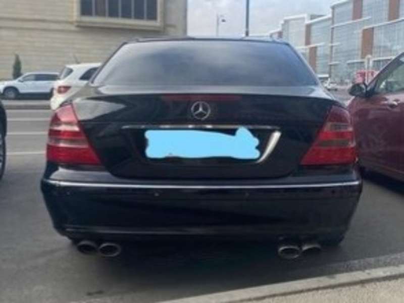 Mercedes E 240, 2003 il, 2.6 L, 270 000 km