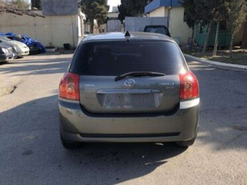 Toyota Corolla, 2005 il, 1.4 L, 242 000 km