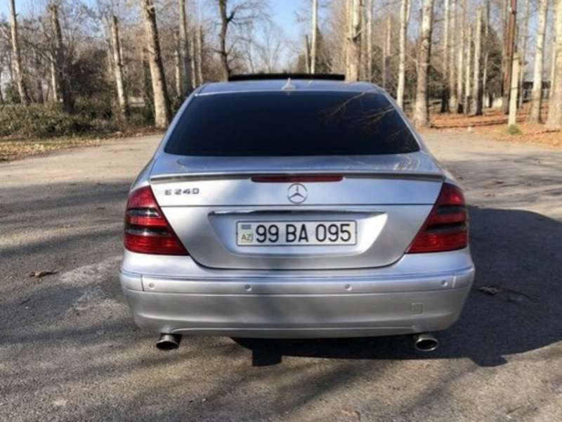 Mercedes E 240, 2002 il, 2.4 L, 296 410 km