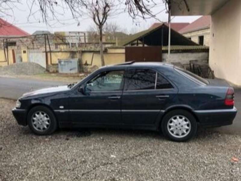 Mercedes C 200, 1998 il, 2.0 L, 230 000 km