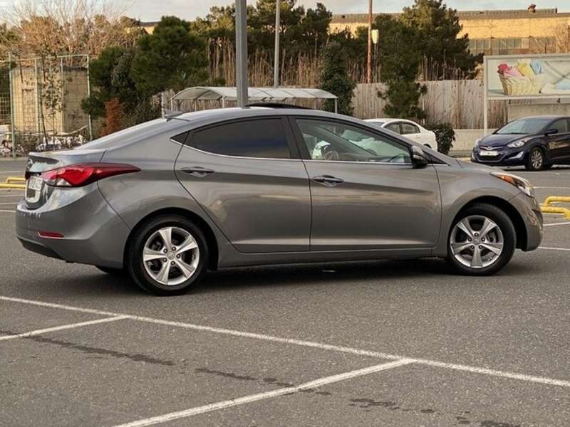 Hyundai Elantra, 2015 il, 1.8 L, 84 912 km