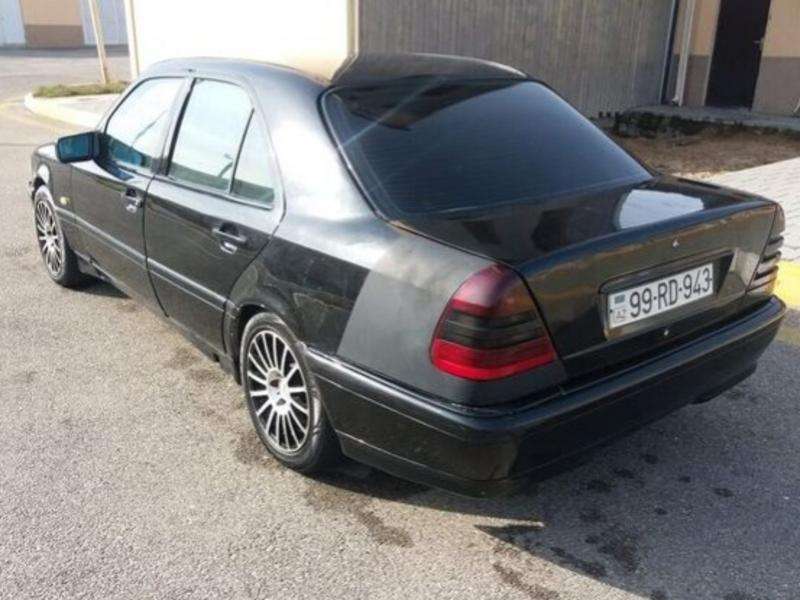Mercedes C 180, 1997 il, 1.8 L, 259 653 km