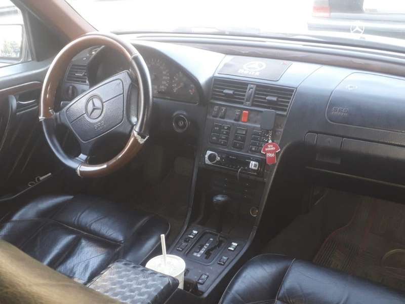 Mercedes C 220, 1993 il, 2.2 L, 450 000 km