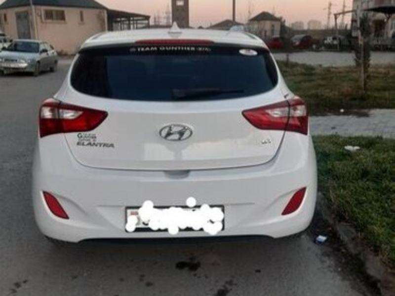 Hyundai Elantra, 2012 il, 1.8 L, 88 000 km
