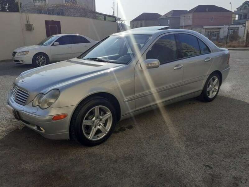 Mercedes C 240, 2001 il, 2.4 L, 289 000 km