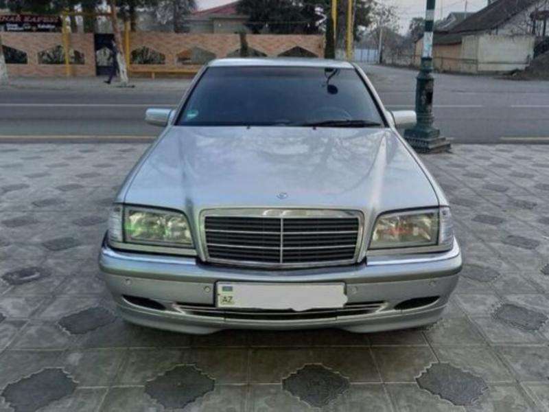 Mercedes C 240, 1998 il, 2.4 L, 215 000 km