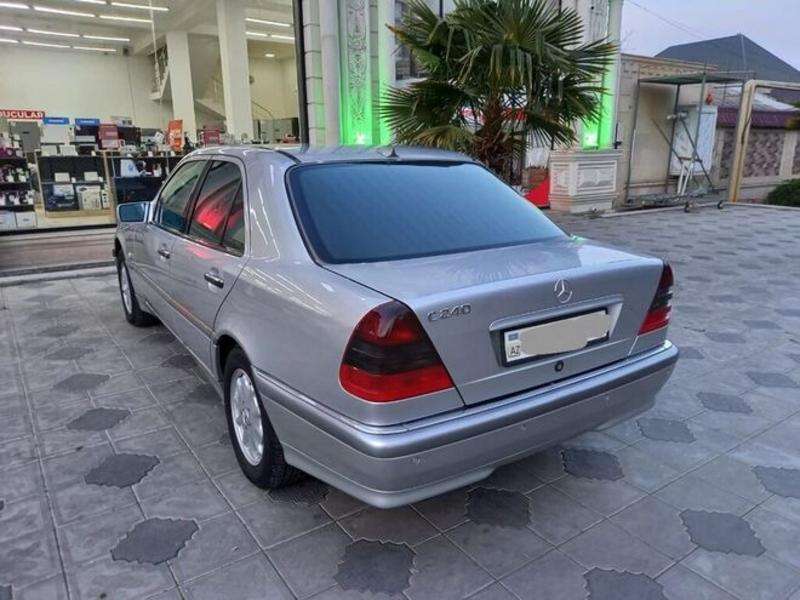 Mercedes C 240, 1998 il, 2.4 L, 215 000 km