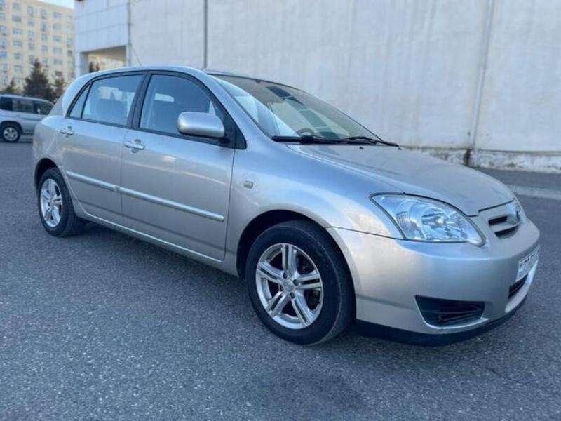 Toyota Corolla, 2004 il, 1.4 L, 196 000 km