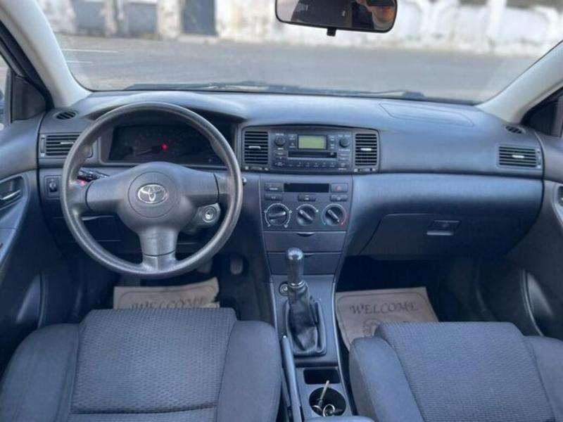 Toyota Corolla, 2004 il, 1.4 L, 196 000 km