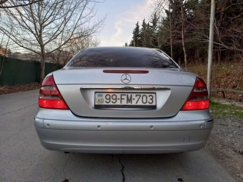 Mercedes E 240, 2002 il, 2.6 L, 209 500 km