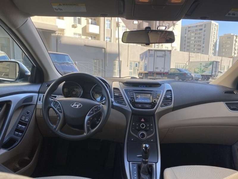 Hyundai Elantra, 2014 il, 1.8 L, 93 000 km