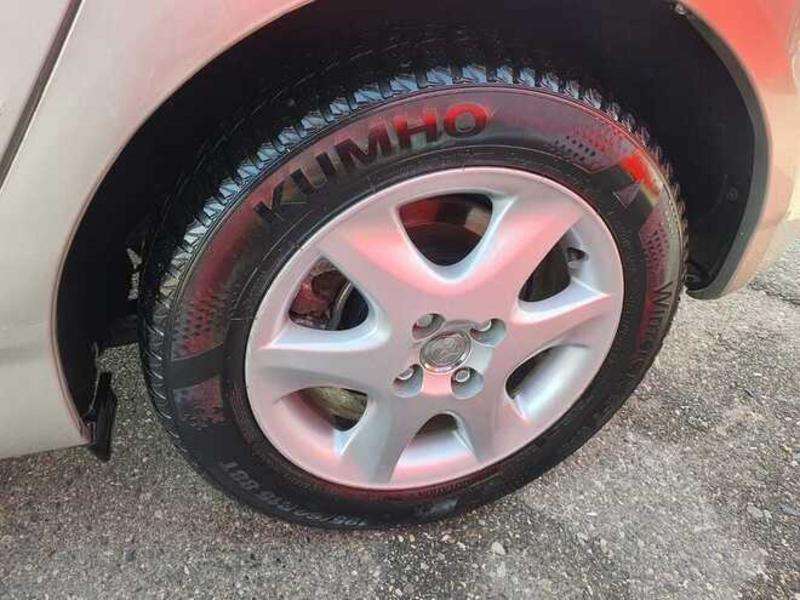 Toyota Corolla, 2004 il, 1.4 L, 251 000 km