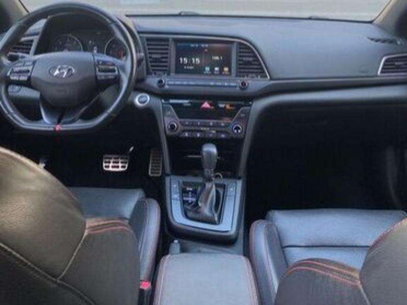 Hyundai Elantra, 2017 il, 1.6 L, 79 000 km