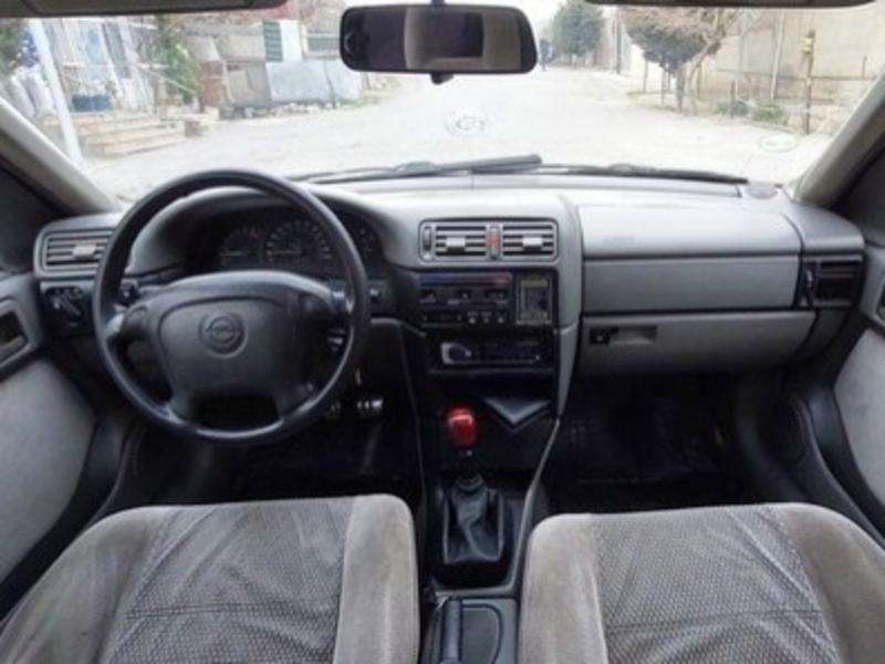 Opel Vectra, 1995 il, 2.0 L, 315 000 km